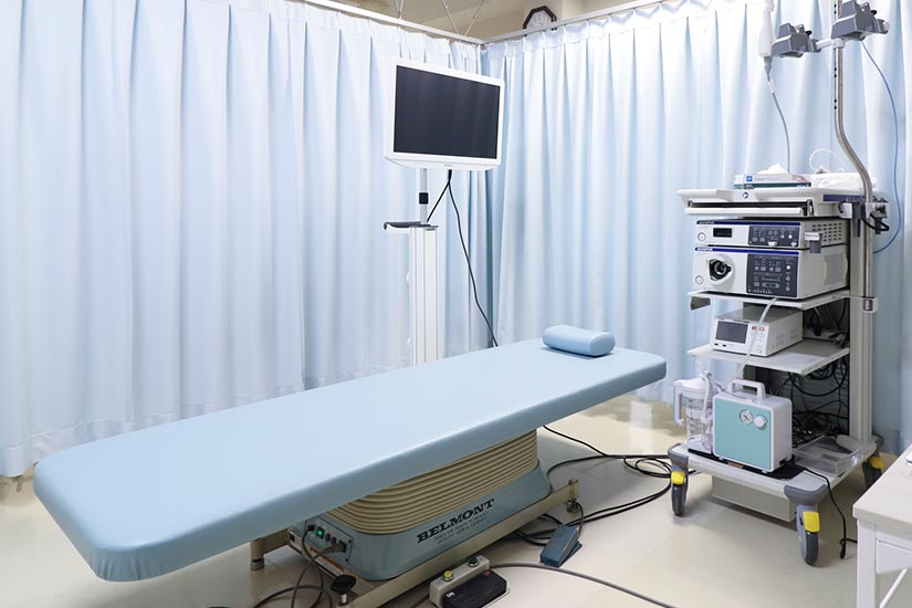 内視鏡室：ご希望に応じて鎮静剤を使用し、胃カメラ検査可能です。